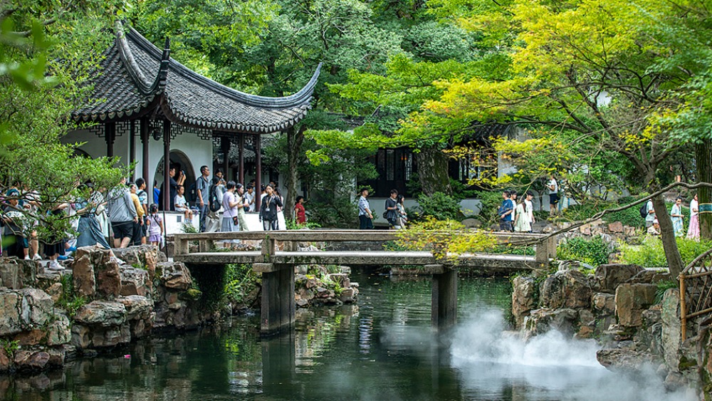 新场景新体验 暑期旅游持续升温_fororder_1785673128540_63