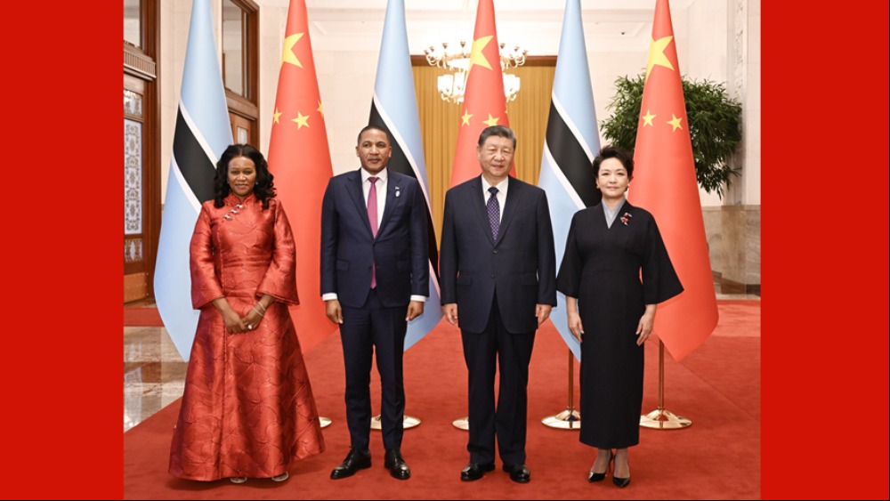 习近平同博茨瓦纳总统博科会谈_fororder_123123