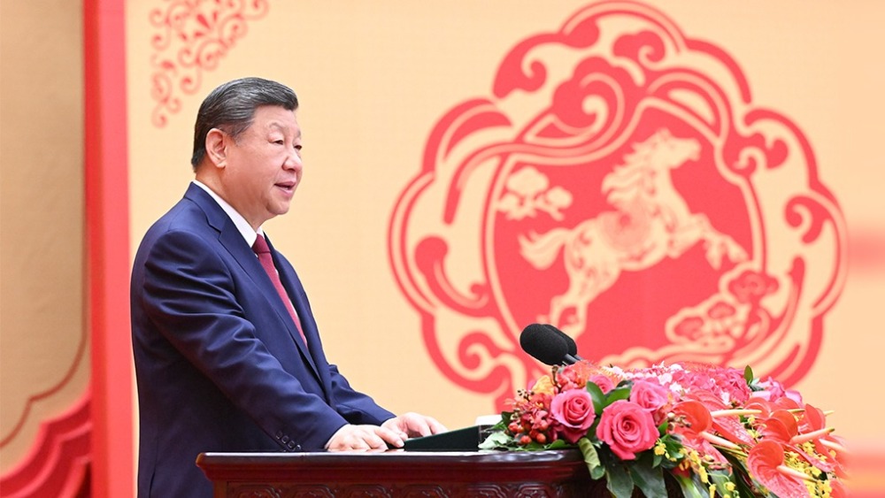 中共中央国务院举行春节团拜会 习近平发表讲话 代表党中央和国务院 向全国各族人民 向香港特别行政区同胞 澳门特别行政区同胞 台湾同胞和海外侨胞拜年_fororder_1771064348316_501