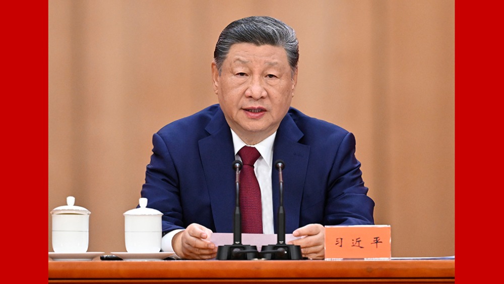 习近平出席纪念中国工农红军长征胜利90周年大会并发表重要讲话_fororder_1792669618739_301