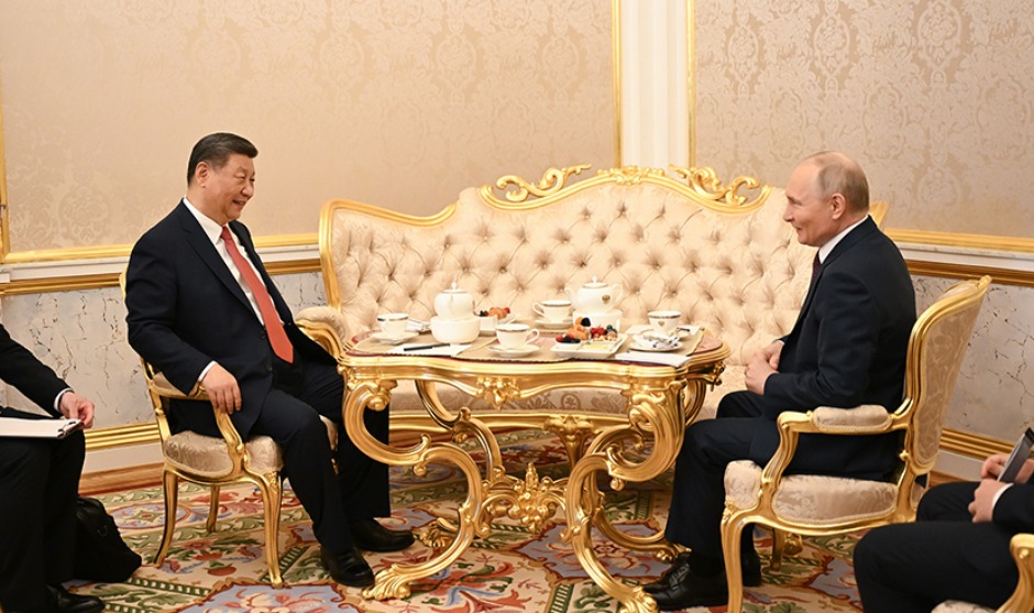 习近平同俄罗斯总统普京茶叙_fororder_1746725606840_762