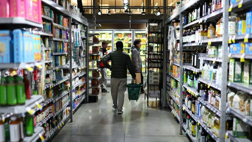 美国消费者信心指数连续五个月走低 通胀与就业仍存隐忧_fororder_8996e3b000b89712e7a4346d9dac37af