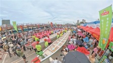 海上扒龙船带火“全国最小镇”_fororder_小镇