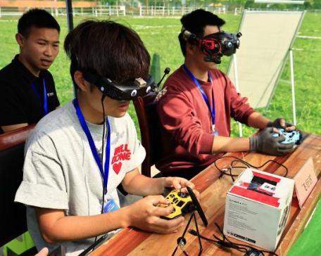 江津区2025年无人机飞手技能竞赛在重庆交通职业学院举办_fororder_微信图片_20250430153400
