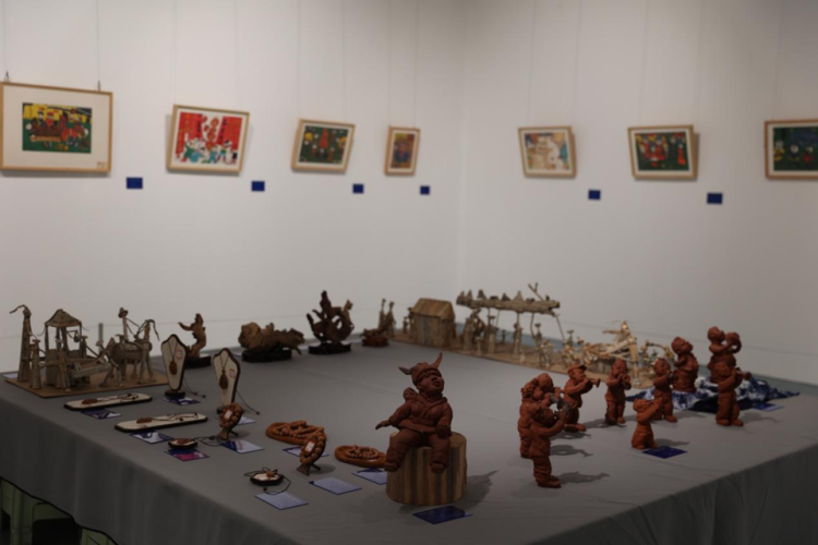 重庆彭水300余件师生作品展现“苗乡艺韵”_fororder_图片2