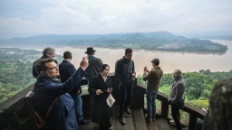 匈牙利智库学者团访渝 感知山城历史底蕴与现代活力