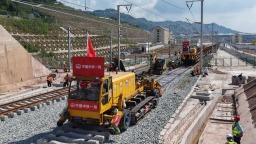 渝万高铁成功接入重庆东站 预计明年建成通车