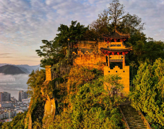 五大主题超千场活动 重庆秋季旅游资源推介活动启幕_fororder_微信图片_20250930143718