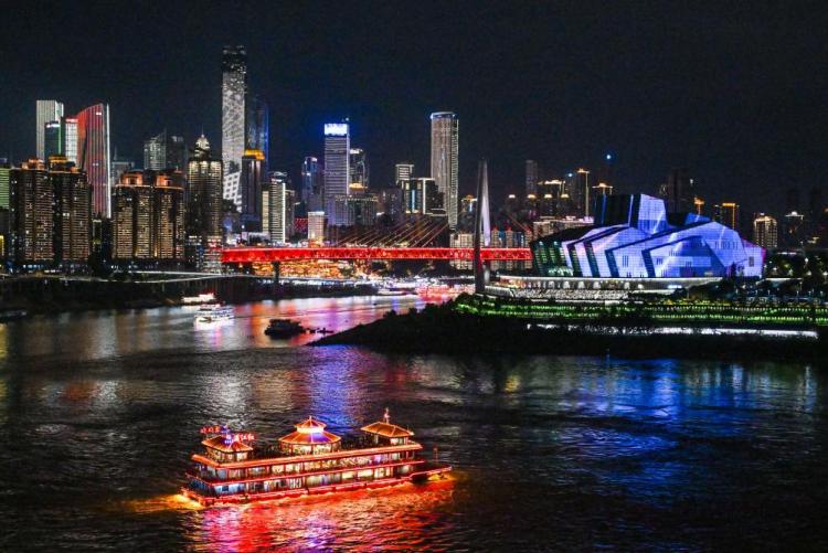 重庆：山水之城夜色璀璨