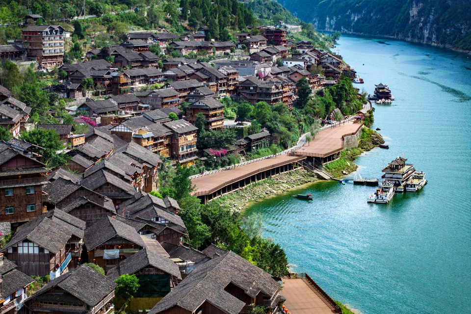 问道渝黔山水间 “乌江百里画廊·酉沿精华段”即将首航_fororder_mmexport1761292349593