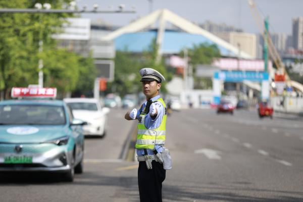 重庆江津民警温仁健：骁骑砺剑护平安 初心如磐暖民心_fororder_图片2