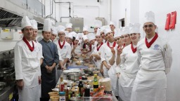 瑞士学子“巴渝美食文化之旅”项目在渝结业 中瑞职教创新合作再结硕果