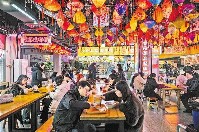 “春晚流量”变“消费增量” 春节假期重庆市消费总额同比增长9.6%