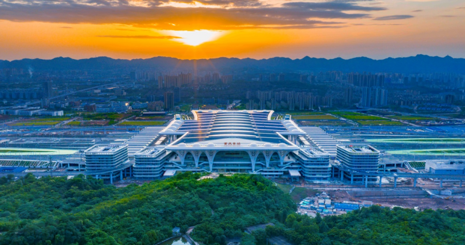 乘渝厦高铁走进武陵山区｜超级高铁枢纽重庆东站开通在即_fororder_图片1