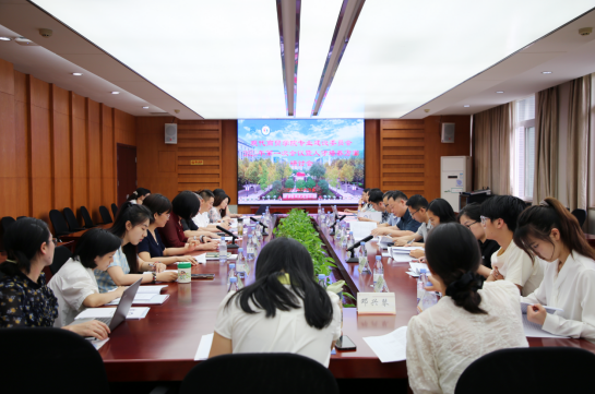 重庆商务职业学院现代商贸学院召开人才培养方案研讨会_fororder_微信图片_20250530152449