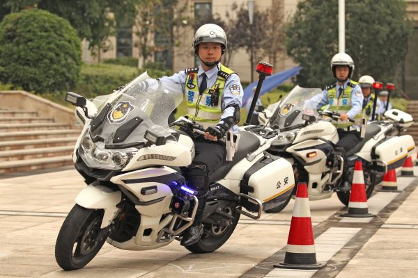 重庆江津民警温仁健：骁骑砺剑护平安 初心如磐暖民心_fororder_图片1