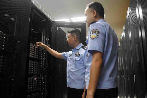 重庆民警李帅：科技赋能警务保障 创新守护平安底线_fororder_微信图片_20250722143946