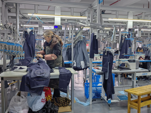 重庆酉阳工业之变：“三个百亿”谱写产业集群新篇章_fororder_微信图片_20250425140032