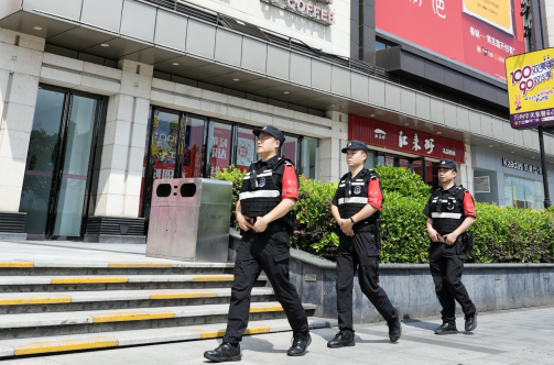 阳光下的守护丨重庆万州公安“汗”卫夏日安宁_fororder_微信图片_20250721144042