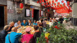 重庆綦江：盐码头前宴开席 老街巷里春又来