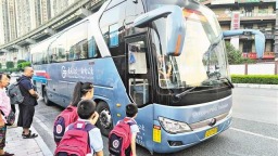 重庆定制公交护航1.5万名学生通学