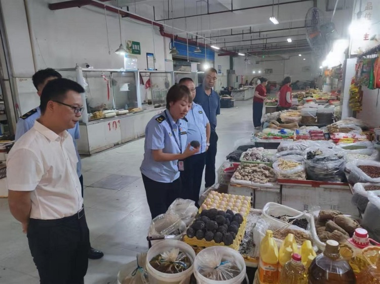 重庆大足：四镇携手开展皮蛋销售专项检查 严守群众“舌尖安全”关_fororder_mmexport1757909238243