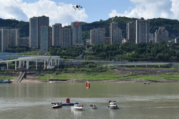 重庆万州公安汛期集结“无人机联盟” 江上练兵锻造救援尖兵_fororder_图片1