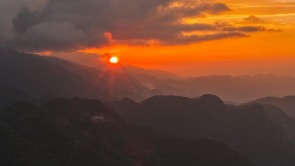 重庆：巫峡晨景如诗如画