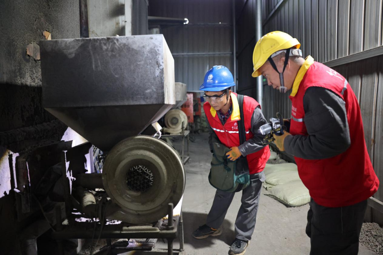 重庆彭水：“电”亮致富路 “椒”出好答卷_fororder_mmexport1762240476877