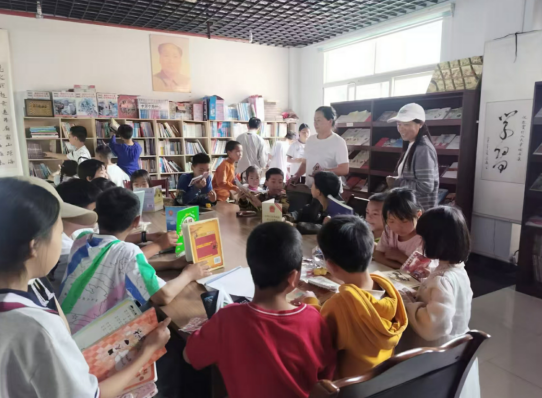 重庆秀山钟灵镇：多彩公益课堂点亮乡村暑假_fororder_微信图片_20250714151143