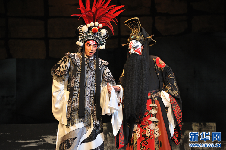 以艺术传承忠勇精神 川剧大幕戏《巴蔓子将军》首演