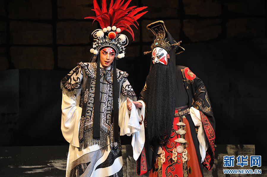 以艺术传承忠勇精神 川剧大幕戏《巴蔓子将军》首演