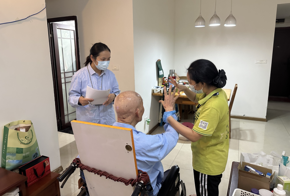 重庆：长护险赋能居家养老 中国人寿守护高龄失能老人幸福晚年
