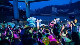 重庆：山水即舞台 惠民处处歌