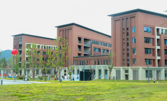 重庆青年职业技术学院新校区正式启用 驭势致远谱高质量发展新篇_fororder_微信图片_20250908123717