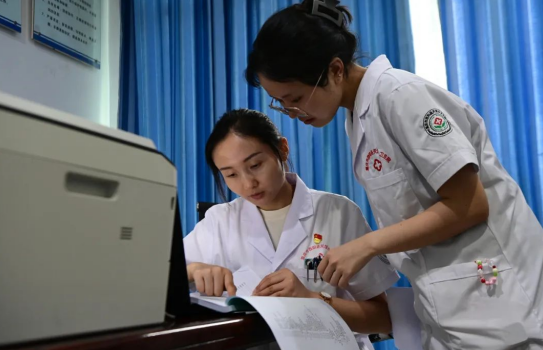 重庆酉阳“90后”乡医敖林叔：扎根乡土十年 守护百姓健康_fororder_微信图片_20250821125012