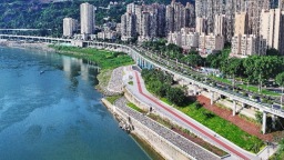 重庆两江四岸添新景 沙滨路中渡口码头景观平台建成开放