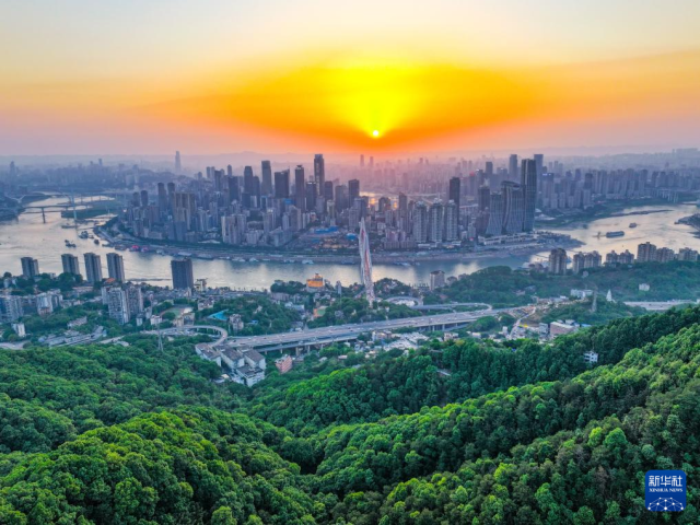 重庆：“山水之城”美不胜收