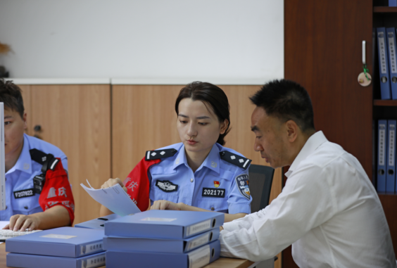 重庆江津警方“五维联动”筑牢开学季安全网 立体化护学体系守护校园平安_fororder_微信图片_20250908151730
