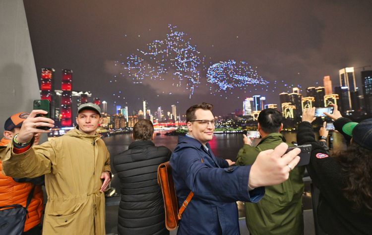 匈牙利智库学者团访渝 感知山城历史底蕴与现代活力