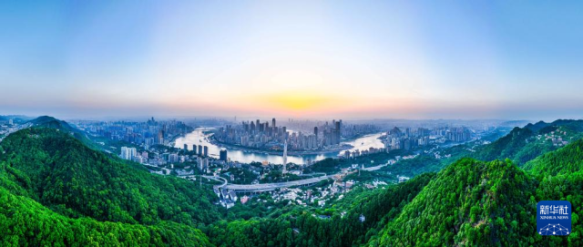 重庆：“山水之城”美不胜收