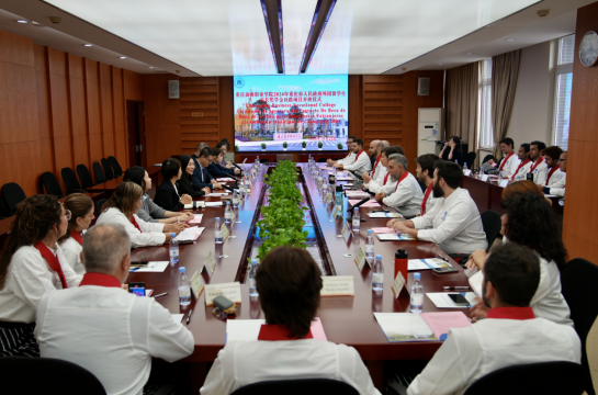 重庆商务职业学院西班牙渝菜烹饪技术人才培训班开班