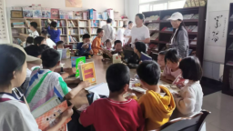 重庆秀山钟灵镇：多彩公益课堂点亮乡村暑假