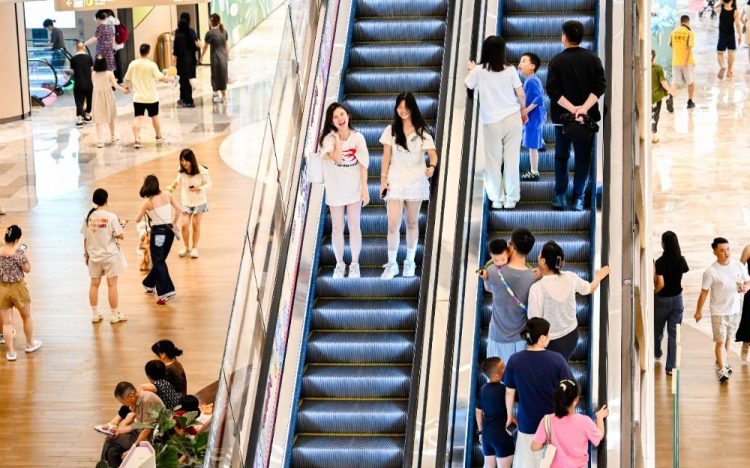 重庆商场以“凉”引客点燃夏日消费热