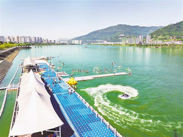 重庆开州：文旅“出圈” 汉丰湖半年揽客422万人次