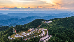重庆黔江：高山“凉资源”激活避暑“热经济”