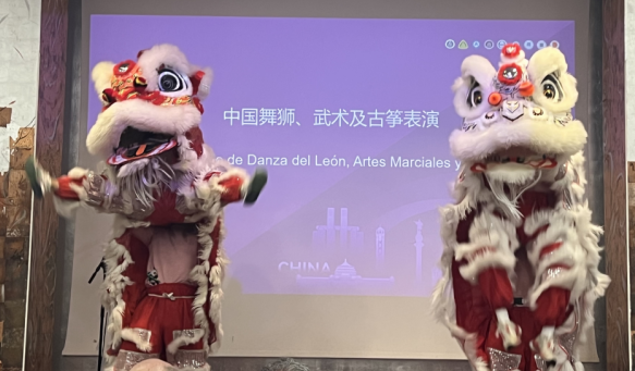 重庆教育“走进西班牙”巡展在马德里成功启动_fororder_微信图片_20250509154424