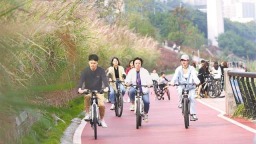 重庆：从乱石滩蝶变“顶流”打卡地 江滩公园生态治理重塑岸线