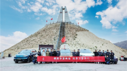 张兴海与用户万里同行 共同见证问界“五高”标准