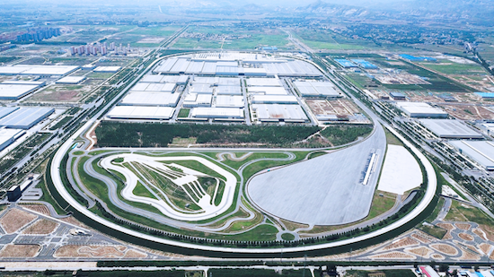2025长城汽车智慧工厂半程马拉松 产品矩阵彰显科技实力_fororder_【新闻稿】陪妈妈跑+向爱出发++2025长城汽车智慧工厂半程马拉松燃情开跑（配图版）1747